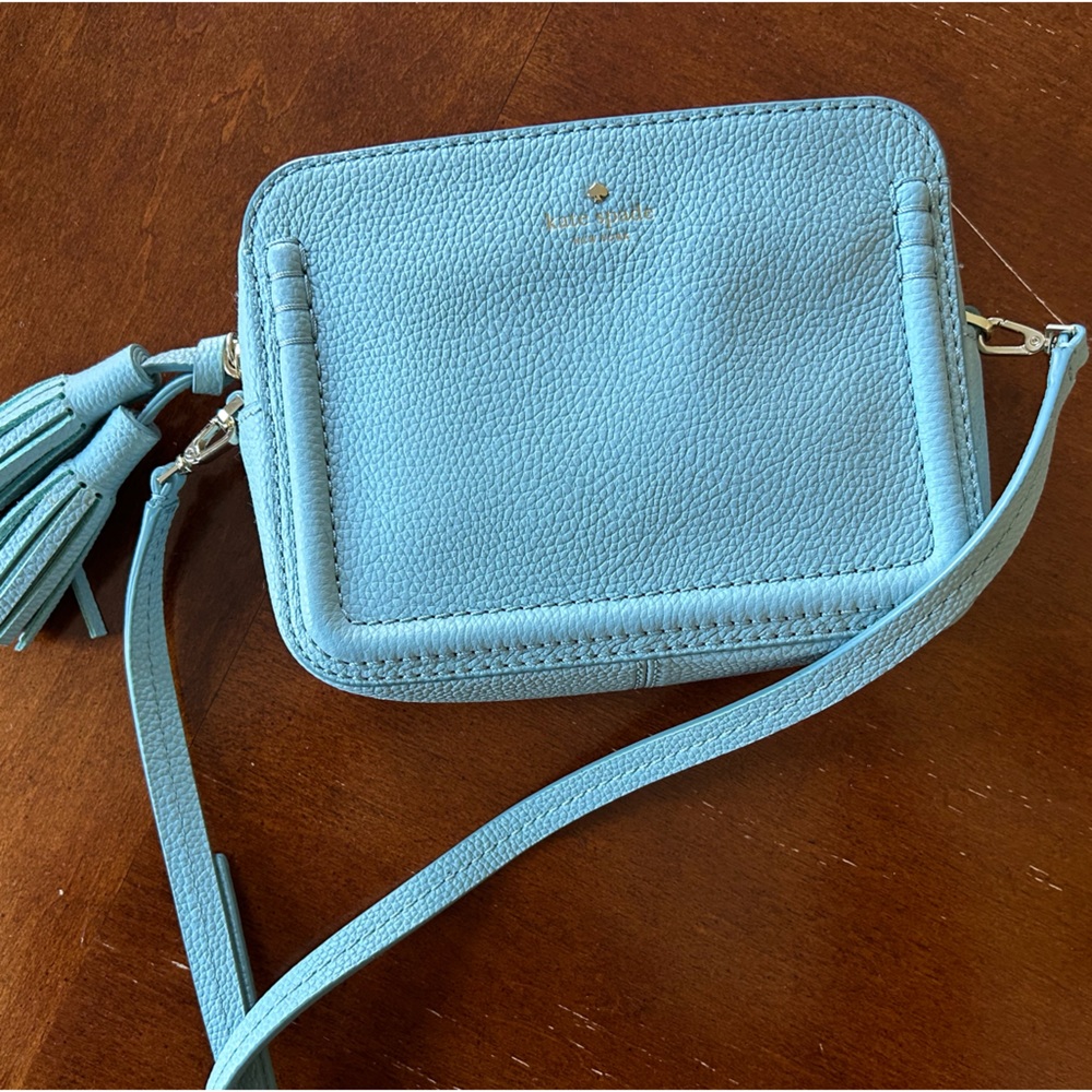 Kate Spade crossbody. EUC-barely used.